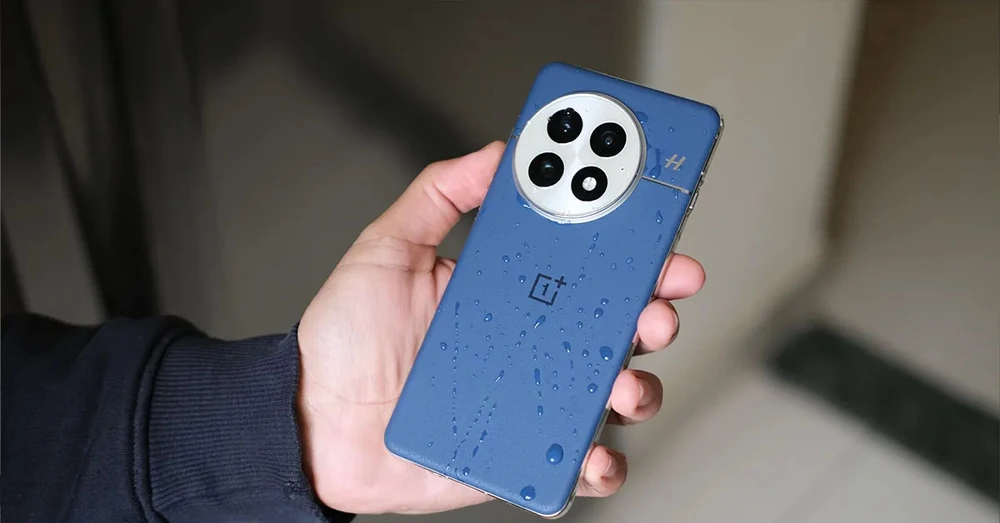 So sánh OnePlus 13 và iPhone 16: Cuộc đối đầu trực diện