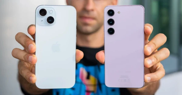 So sánh Samsung S23 và iPhone 15: Bản tiêu chuẩn nào đáng mua hơn?