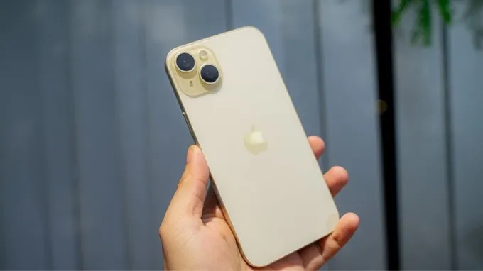 iPhone 15 màu Vàng