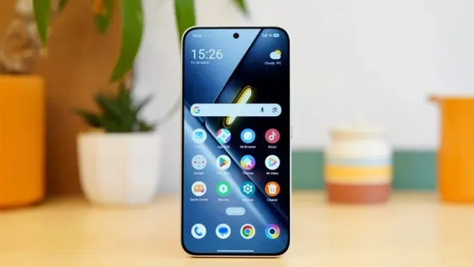 So sánh POCO X8 Pro Max vs Samsung Galaxy S25 FE về màn hình