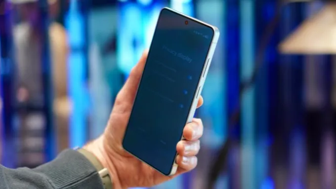 Điểm nổi bật nhất trong đánh giá Galaxy S26 Ultra là tính năng Privacy Display