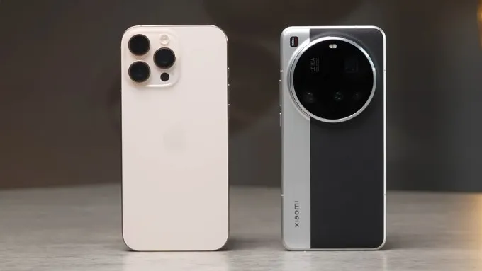 So sánh Xiaomi 15 Ultra và iPhone 16 Pro Max về thiết kế