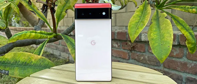 So sánh chi tiết Google Pixel 6 và iPhone 11 Pro Max màn hình