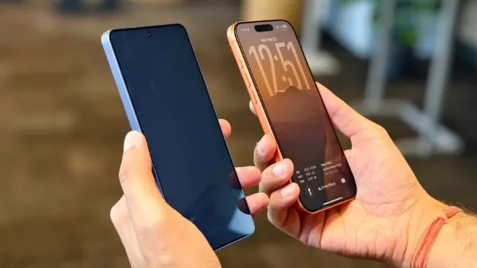 So sánh Galaxy S26 Ultra và iPhone 17 Pro Max về màn hình