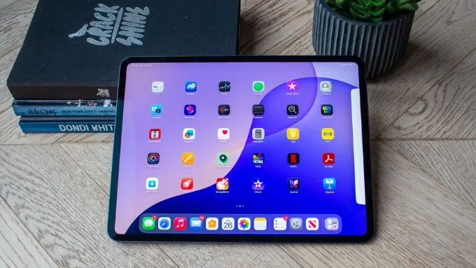Về màn hình, iPad Pro M5 sử dụng tấm nền Tandem OLED mới với tên gọi Ultra Retina XDR