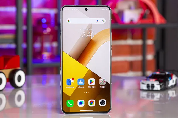 Màn hình AMOLED 2K 6,8 inch lớn