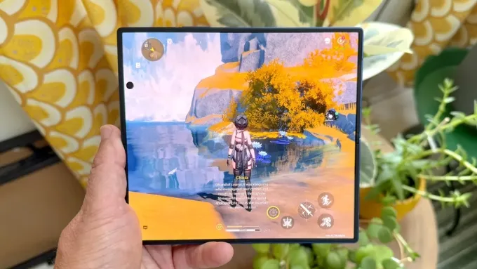 Galaxy Z Fold 7 ghi điểm nhờ hỗ trợ phần mềm dài hơn