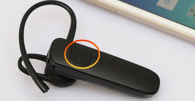 Khởi động tai nghe Bluetooth