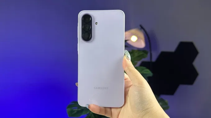 Galaxy A37 5G màu Tím ngọc thạch (Awesome Lavender)