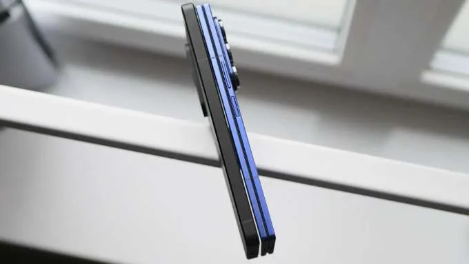 So sánh Sony Xperia 1 VII vs Galaxy Z Fold 7 về kiểu dáng