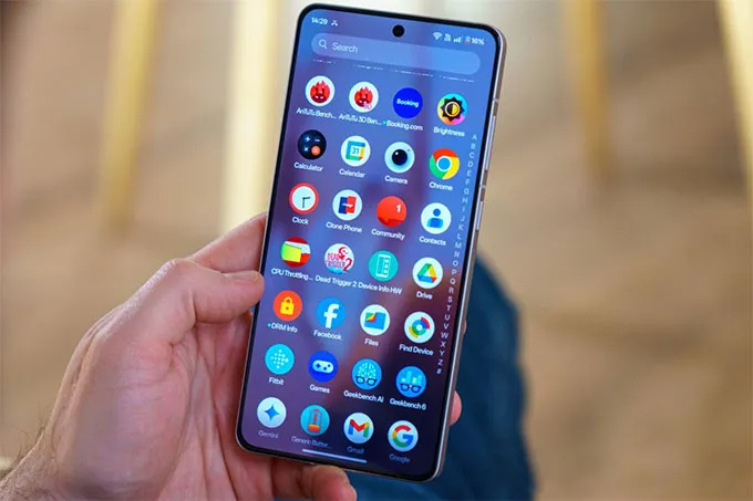 OnePlus 13R đi kèm OxygenOS 15