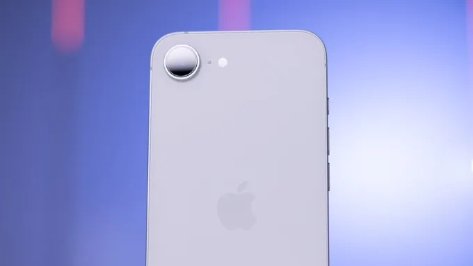 Phone 16e