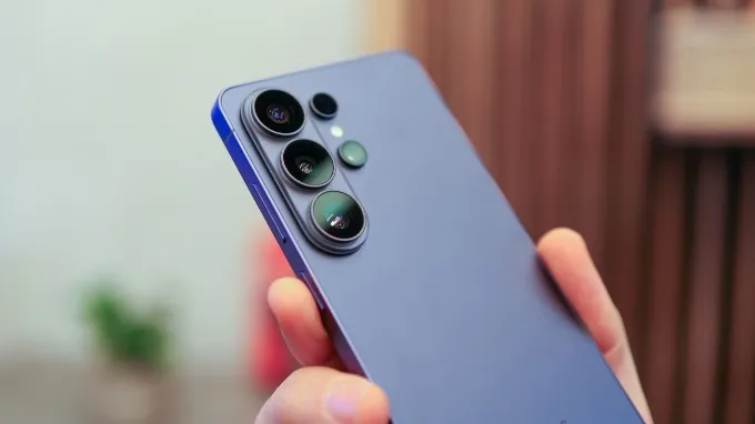 Thiết kế cụm camera trên Galaxy S26 Ultra cũng có sự thay đổi