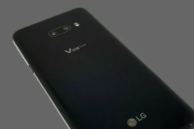 So sánh chi tiết LG V50 ThinQ vs LG V50s ThinQ ngoại hình
