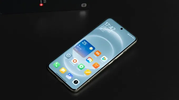 Màn hình của Xiaomi 14 Ultra