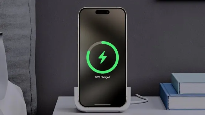 Vì sao sạc pin iPhone đến 80% là dừng?