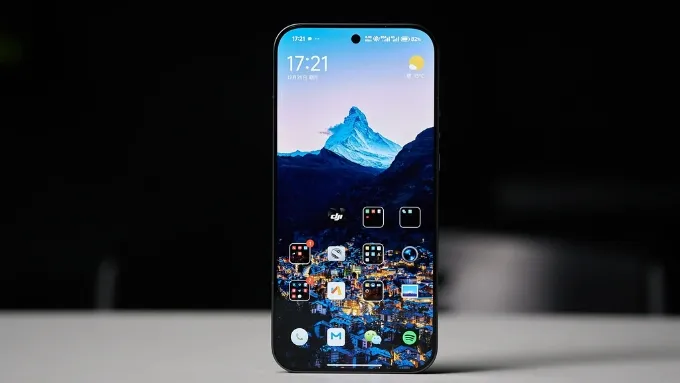 So sánh Xiaomi 17 Ultra và Pixel 10 Pro XL về màn hình, cả 2 đều sử dụng công nghệ LTPO OLED cao cấp với tần số quét 120Hz