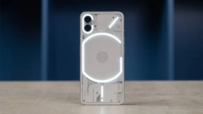 Thiết kế Nothing Phone (2) độc đáo