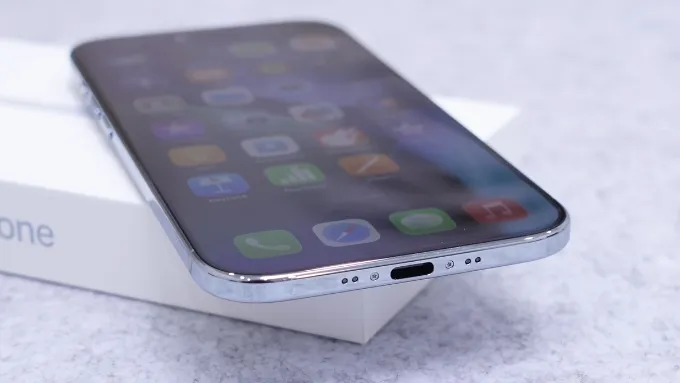 Honor 500 nổi bật hơn iPhone Air nhờ viên pin silicon-carbon 8.000mAh