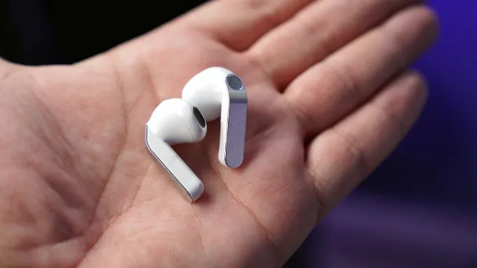 tai-nghe-samsung-galaxy-buds-4-xtmobile_2