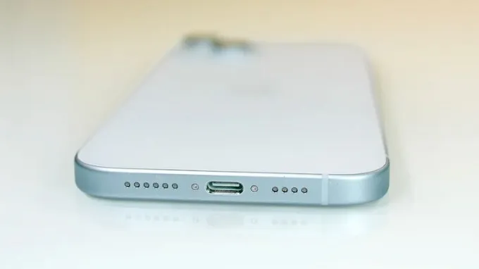 Pin và sạc trên iPhone 15 Plus cũ