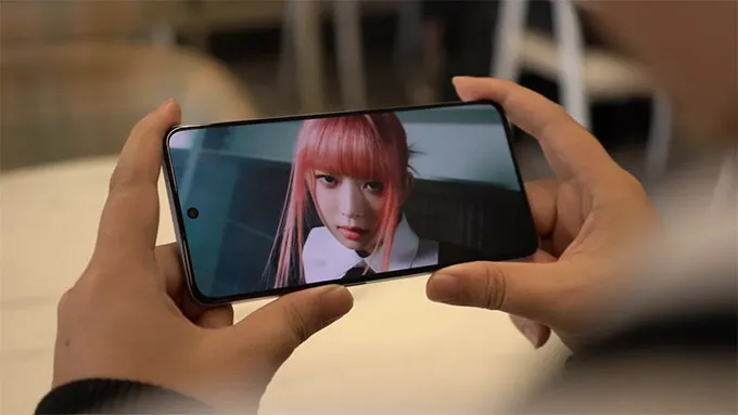Màn hình AMOLED 6.7 inch, 120Hz