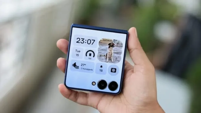 Galaxy Z Flip 8 được nâng cấp màn hình ngoài với kích thước lớn hơn và độ sáng cao hơn