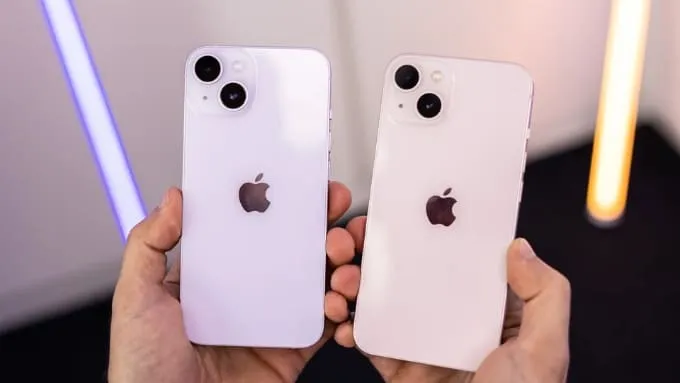 iPhone 13 và iPhone 14 sở hữu ngôn ngữ thiết kế vuông vức quen thuộc của Apple