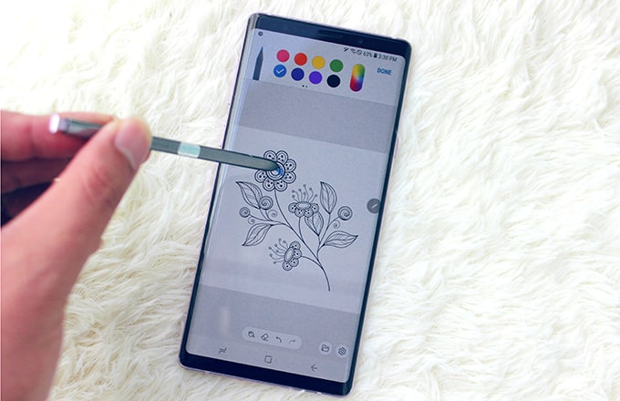 Bút S Pen mang lại nhiều tính năng thú vị và đặc trưng cho Galaxy Note 9