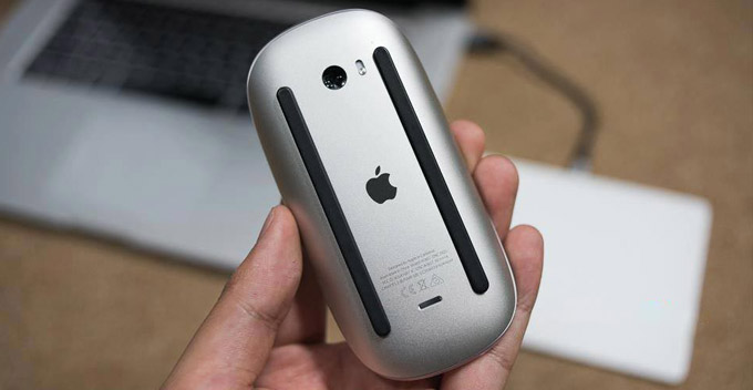 Apple Magic Mouse 2 có nút nguồn tối ưu sử dụng pin