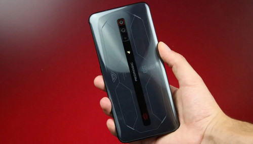 Nubia RedMagic 7 chính thức lộ thông số trên FCC: liệu có phải là gaming phone sạc nhanh nhất thế giới.