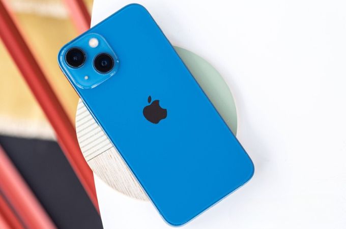 iPhone 13 mini nhỏ gọn, mạnh mẽ và tiện ích
