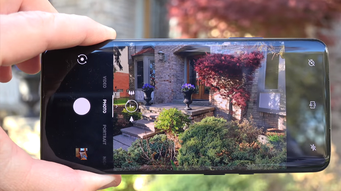 OnePlus 7 Pro 12GB là điện thoại đầu tiên được trang bị hệ thống 3 camera 