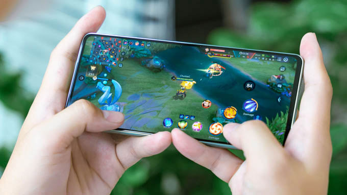 Galaxy A73 5G có thể đáp ứng tốt trải nghiệm chơi game mượt mà