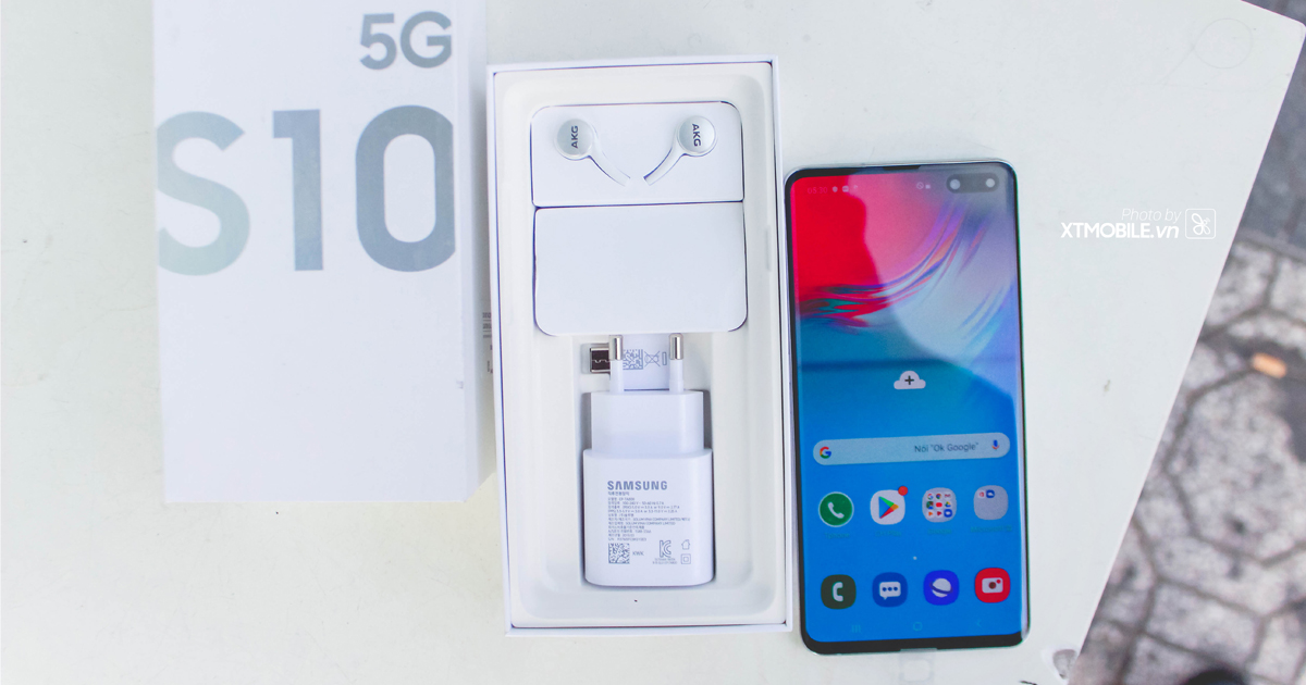 Samsung S10 5G: Samsung S10 đã được cập nhật đến 5G, mang đến tốc độ kết nối nhanh hơn, mượt mà và ổn định hơn bao giờ hết. Bạn sẽ có cơ hội trải nghiệm toàn bộ chức năng nhanh chóng và tràn đầy sáng tạo của S10 5G.