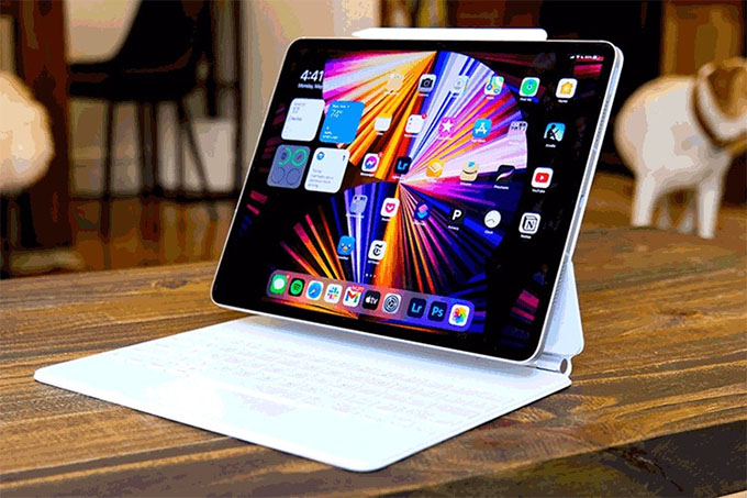 iPad Pro thế hệ mới sẽ được hỗ trợ sạc không dây và mặt lưng kính