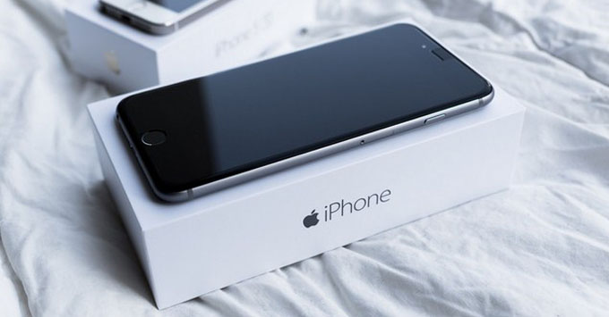 Dùng iPhone giả do Trung Quốc sản xuất để lừa Apple gần 1 triệu USD
