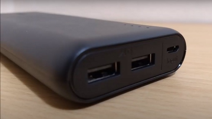 Tích hợp 2 cổng USB-A cùng công nghệ Smart AI giúp tối ưu tốc độ sạc cho thiết bị