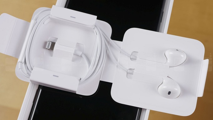 Tai nghe iPhone 11 có thiết kế sang trọng, tinh tế, chất lượng âm thanh tuyệt đỉnh.
