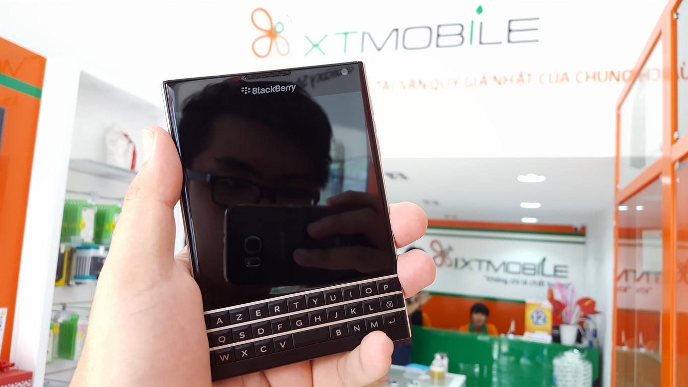 xtmobile-blackberry-passport_18