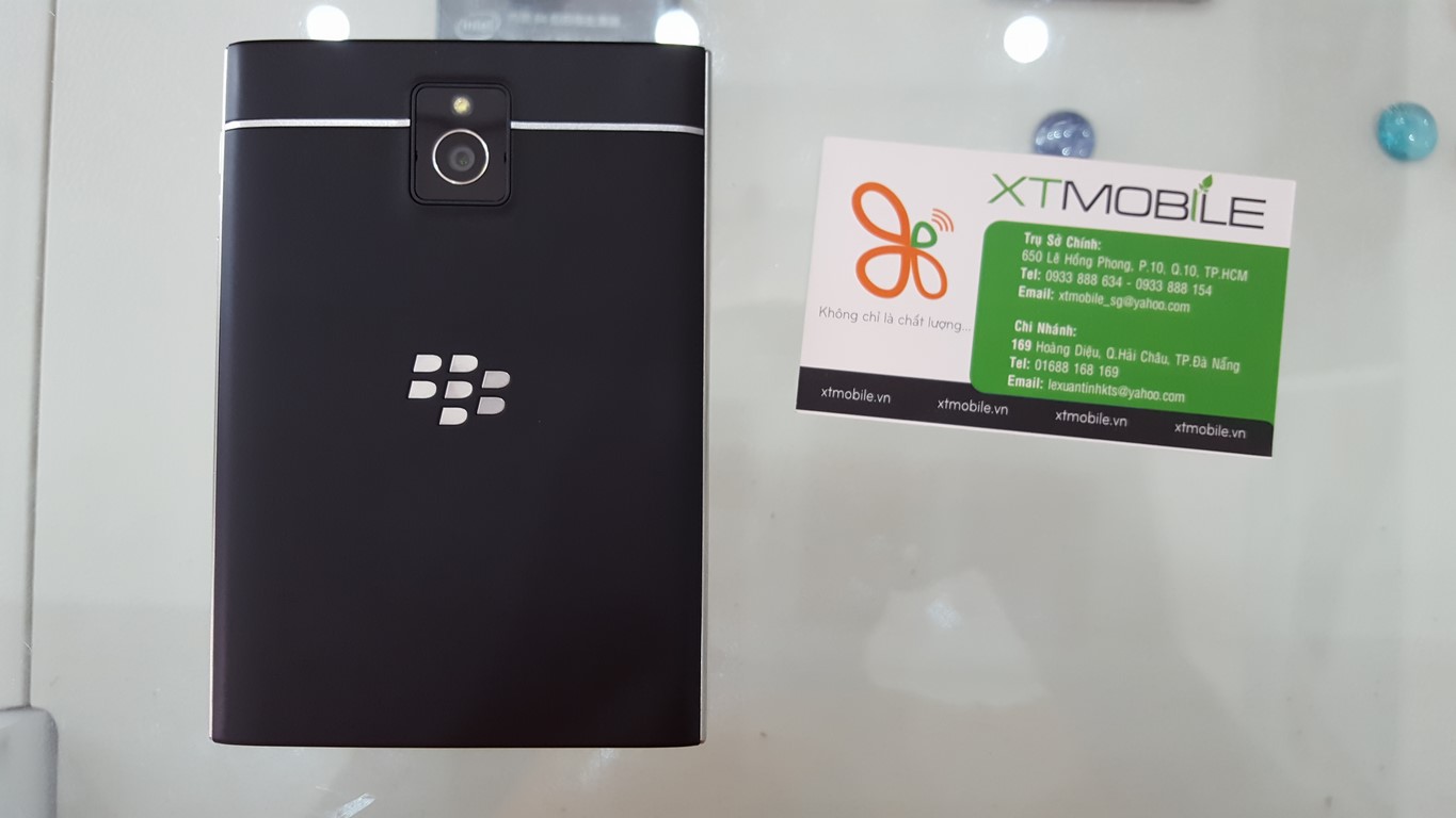 xtmobile-blackberry-passport_20