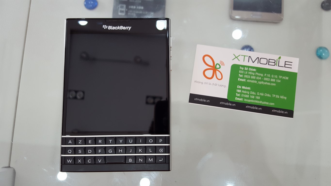 xtmobile-blackberry-passport_21