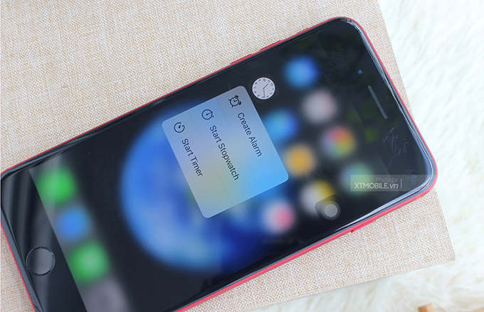 Màn hình iPhone 8 Plus 64GB cũ đỏ tích hợp nhiều công nghệ mới