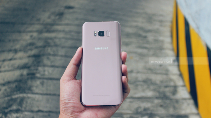 Galaxy S8 Plus Hàn Quốc sở hữu ngoại hình vô cùng bắt mắt và cuốn hút người dùng