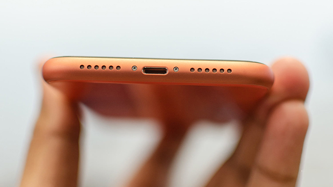 Apple vẫn loại bỏ jack tai nghe 3.5mm trên iPhone Xr 64GB