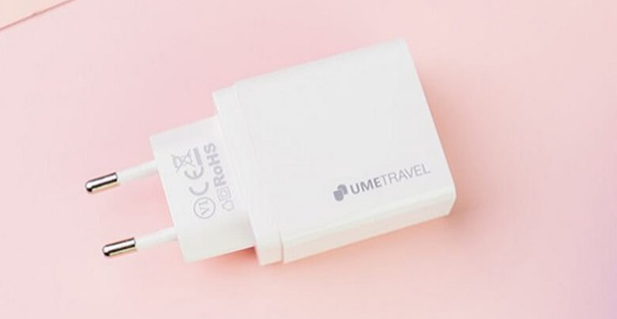 Củ sạc nhanh USB Type-C Umetravel A6 20W có thiết kế lịch lãm