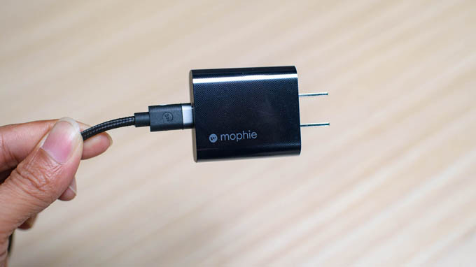 Củ sạc Mophie PD 20W USB-C có thiết kế nhỏ gọn