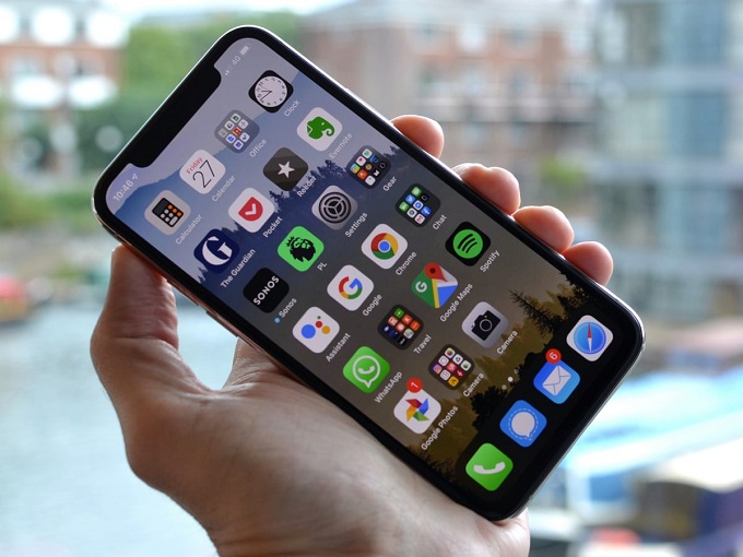 Màn hình iPhone 11 Pro sở hữu tấm nền OLED với kích thước 5,8 inch