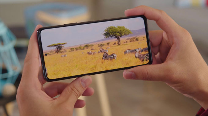 màn hình Redmi Note 10 Pro 5G được tích hợp nhiều công nghệ hiện đại